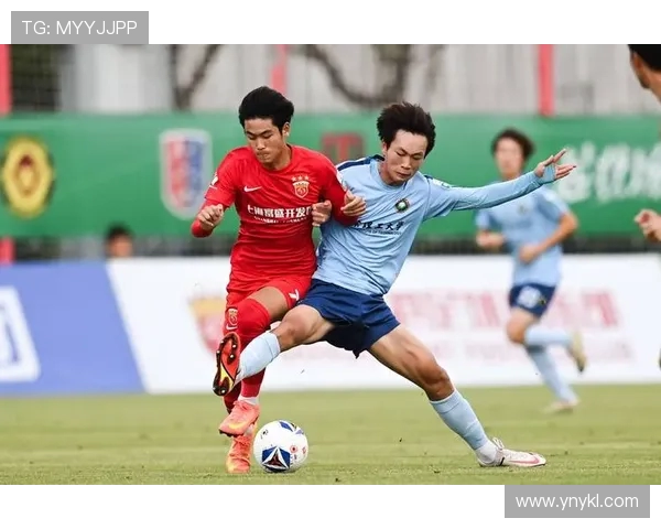 赛后分析：上海足球队与杭州足球队战术对决的深度剖析与启示