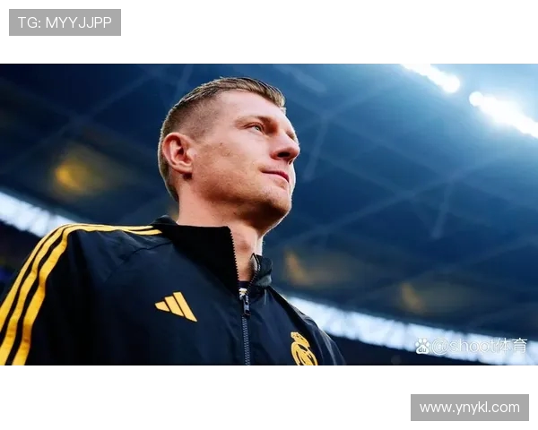 克罗斯：从足球场上的战术大师到全球体育品牌的代言人之路