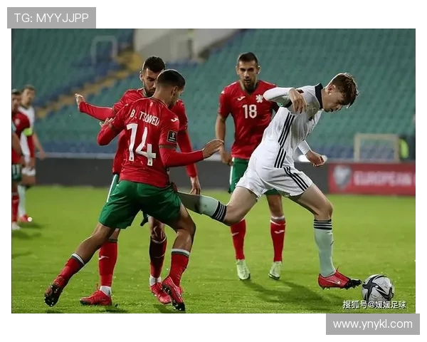 俄罗斯与沙特激情对决海报展现足球魅力与国家荣誉的碰撞