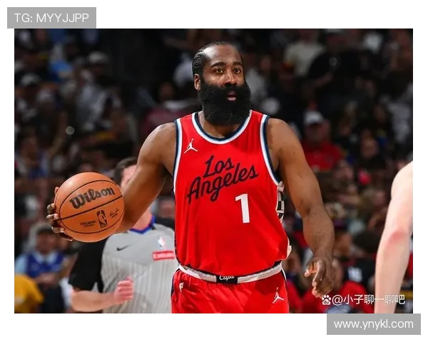 哈登与比斯利的对决谁能在赛场上笑到最后