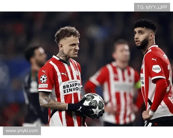 埃因霍温与阿尔克马历史交锋记录分析与战绩回顾